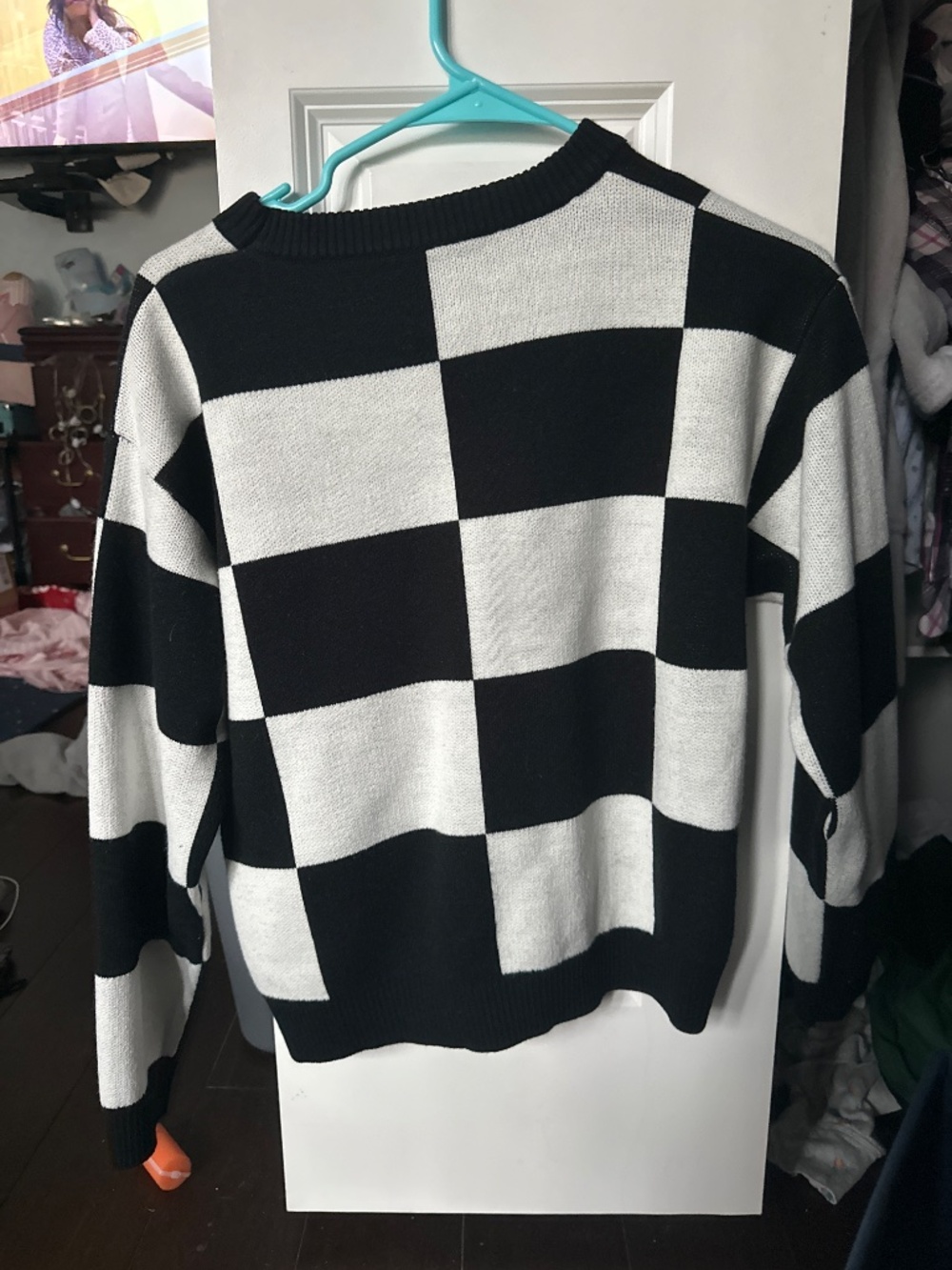 Checkered sweater - Picture 2 of 2